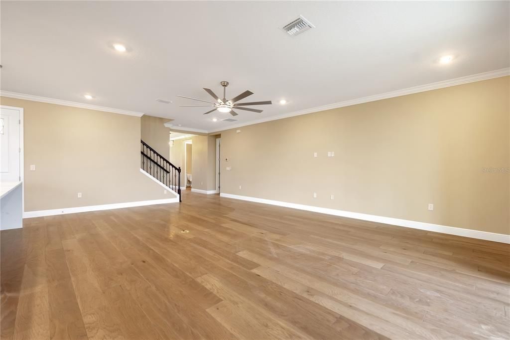 For Rent: $4,500 (6 beds, 4 baths, 4607 Square Feet)