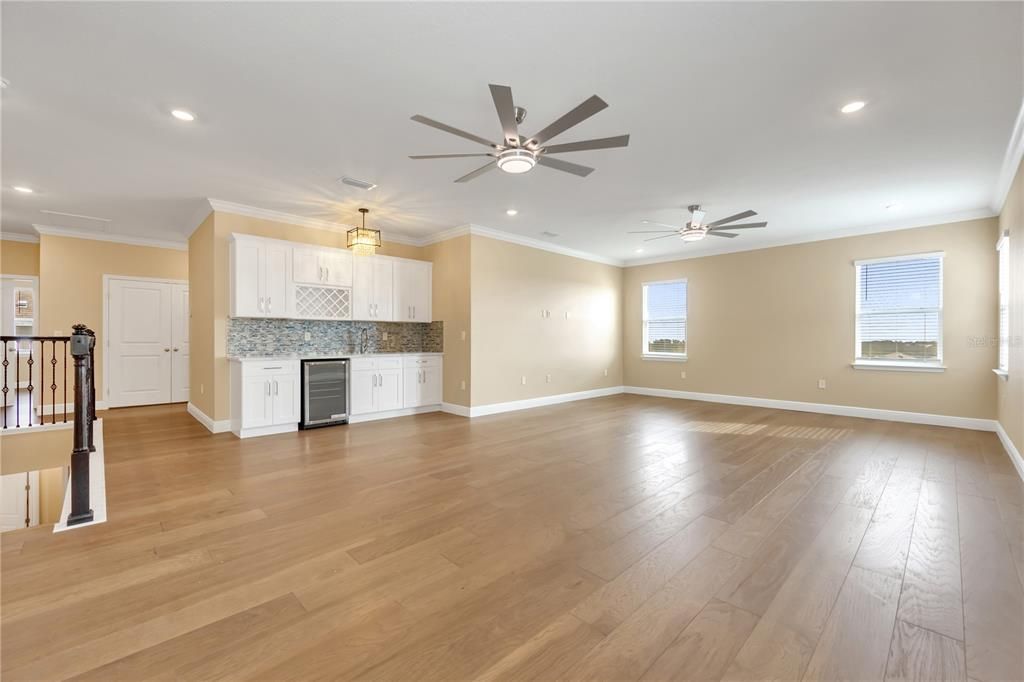 For Rent: $4,500 (6 beds, 4 baths, 4607 Square Feet)