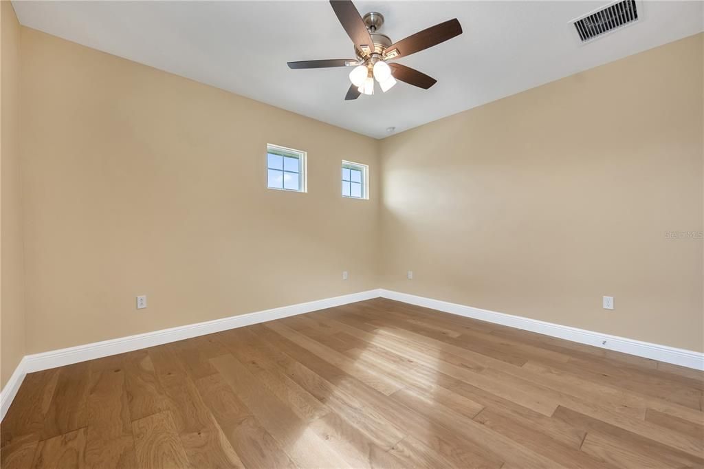 For Rent: $4,500 (6 beds, 4 baths, 4607 Square Feet)