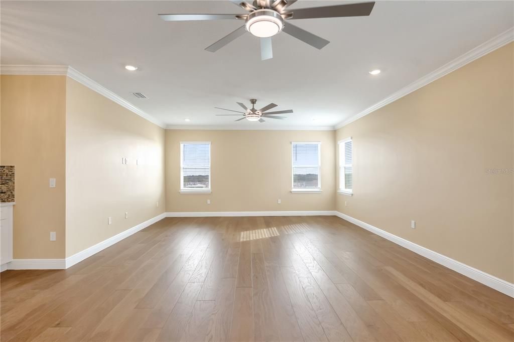 For Rent: $4,500 (6 beds, 4 baths, 4607 Square Feet)