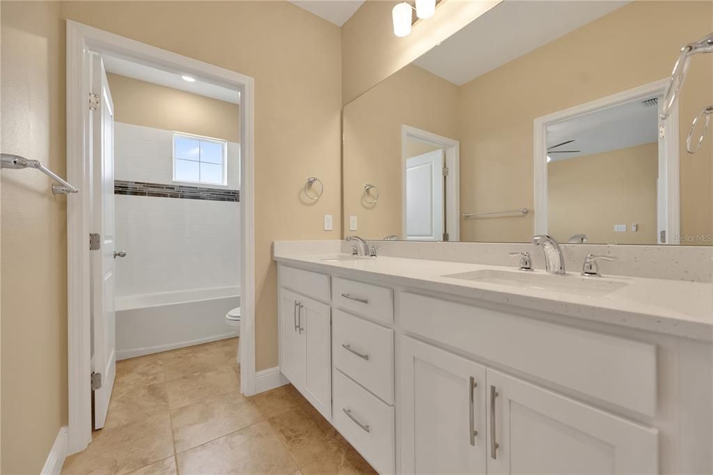 For Rent: $4,500 (6 beds, 4 baths, 4607 Square Feet)