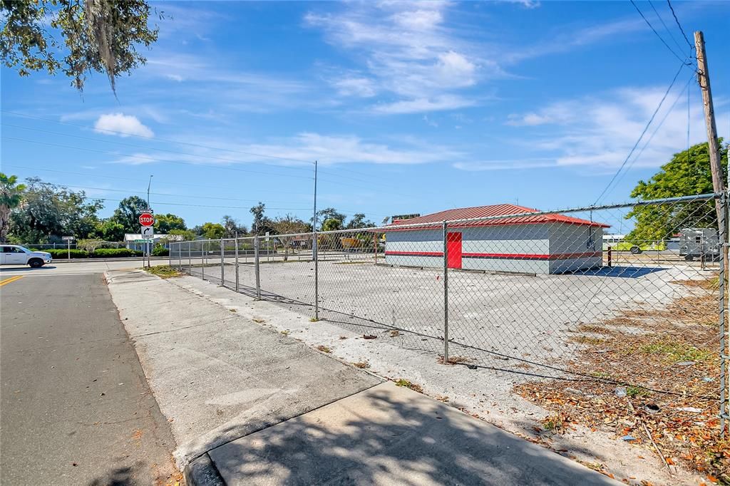 En Venta: $599,000 (0.46 acres)