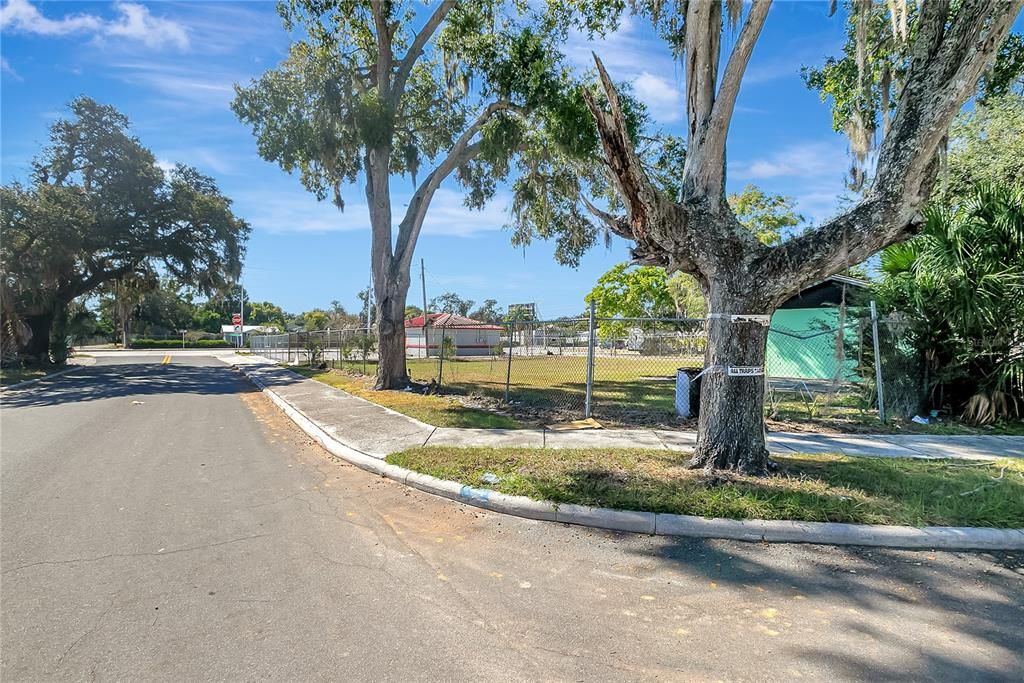 En Venta: $599,000 (0.46 acres)