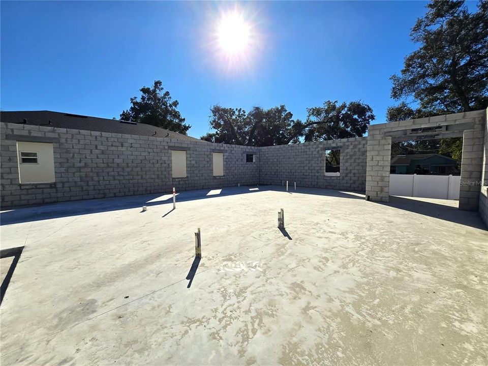 待售: $649,000 (4 贝兹, 2 浴室, 2026 平方英尺)