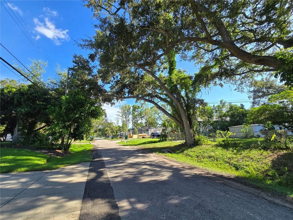 待售: $649,000 (4 贝兹, 2 浴室, 2026 平方英尺)