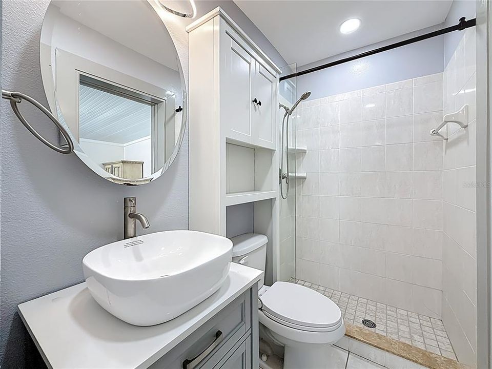 合同活跃: $389,900 (3 贝兹, 2 浴室, 1196 平方英尺)