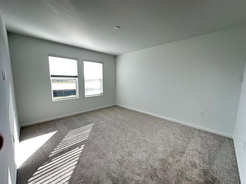 En Renta: $2,499 (4 camas, 2 baños, 1713 Pies cuadrados)