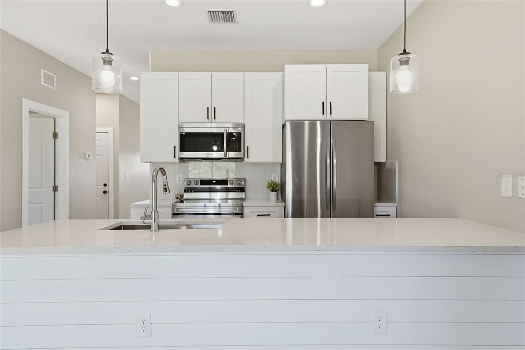 For Sale: $489,000 (6 beds, 0 baths, 2400 Square Feet)