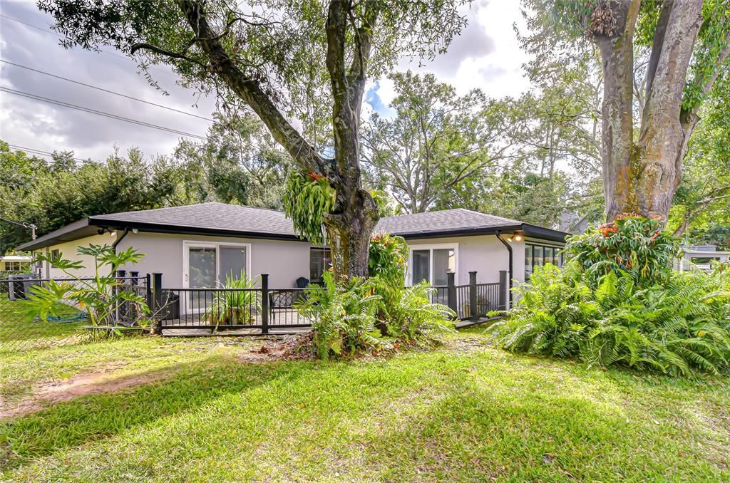 For Sale: $589,000 (3 beds, 2 baths, 2111 Square Feet)