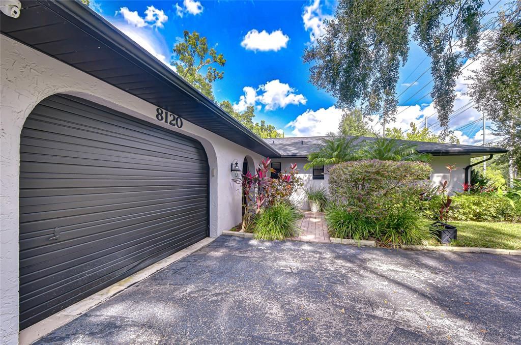 For Sale: $589,000 (3 beds, 2 baths, 2111 Square Feet)