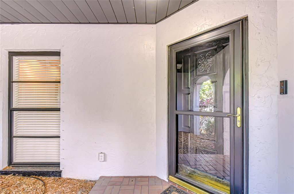 For Sale: $589,000 (3 beds, 2 baths, 2111 Square Feet)