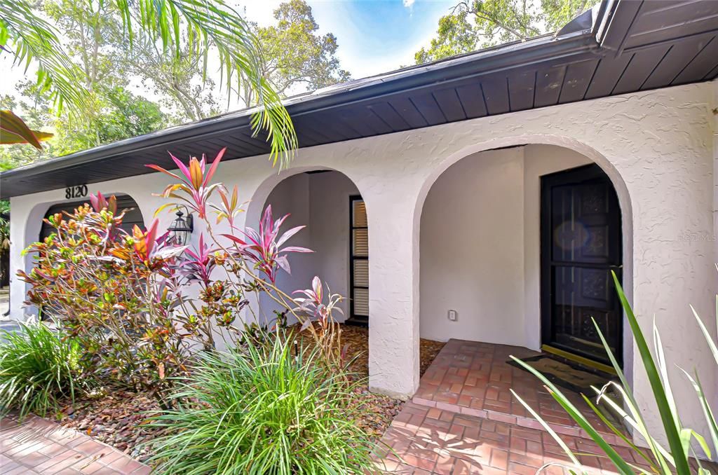 For Sale: $589,000 (3 beds, 2 baths, 2111 Square Feet)