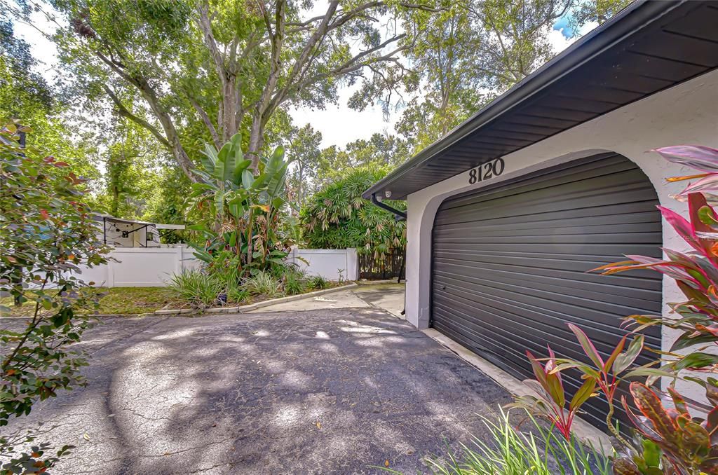 For Sale: $589,000 (3 beds, 2 baths, 2111 Square Feet)