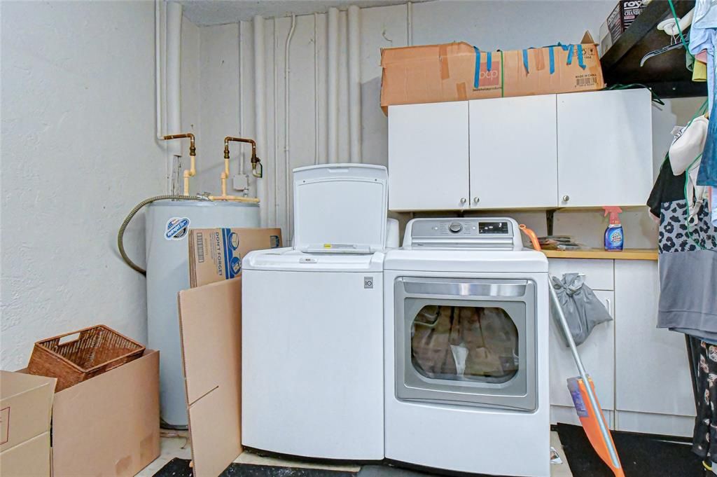 For Sale: $589,000 (3 beds, 2 baths, 2111 Square Feet)