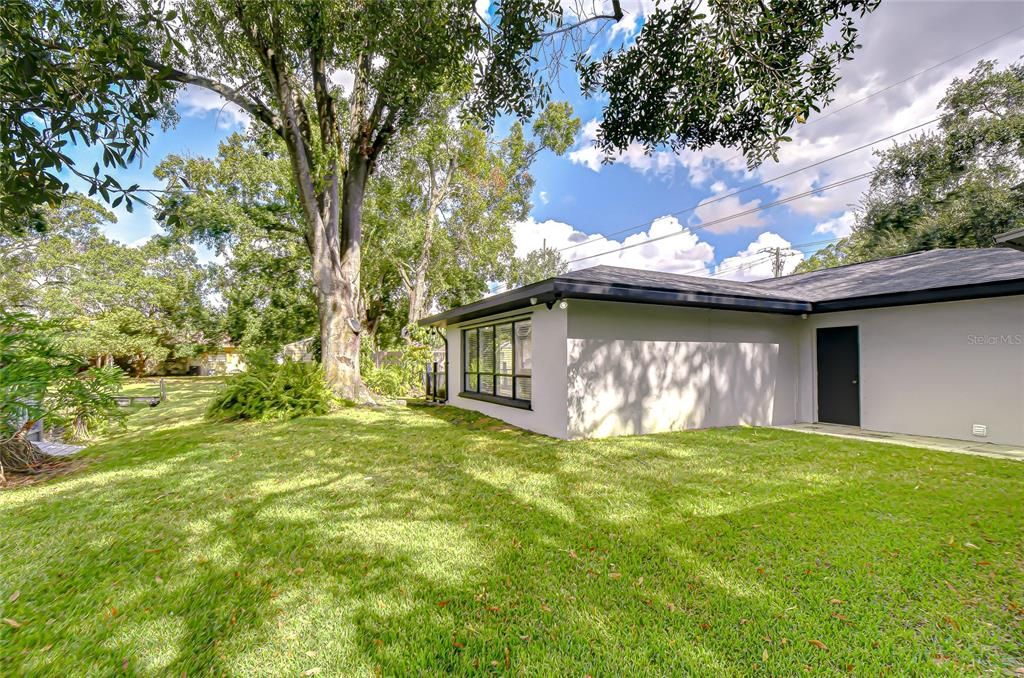 For Sale: $589,000 (3 beds, 2 baths, 2111 Square Feet)