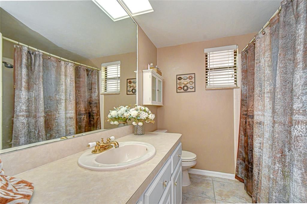 For Sale: $589,000 (3 beds, 2 baths, 2111 Square Feet)