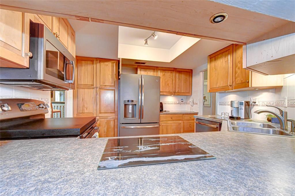 For Sale: $589,000 (3 beds, 2 baths, 2111 Square Feet)