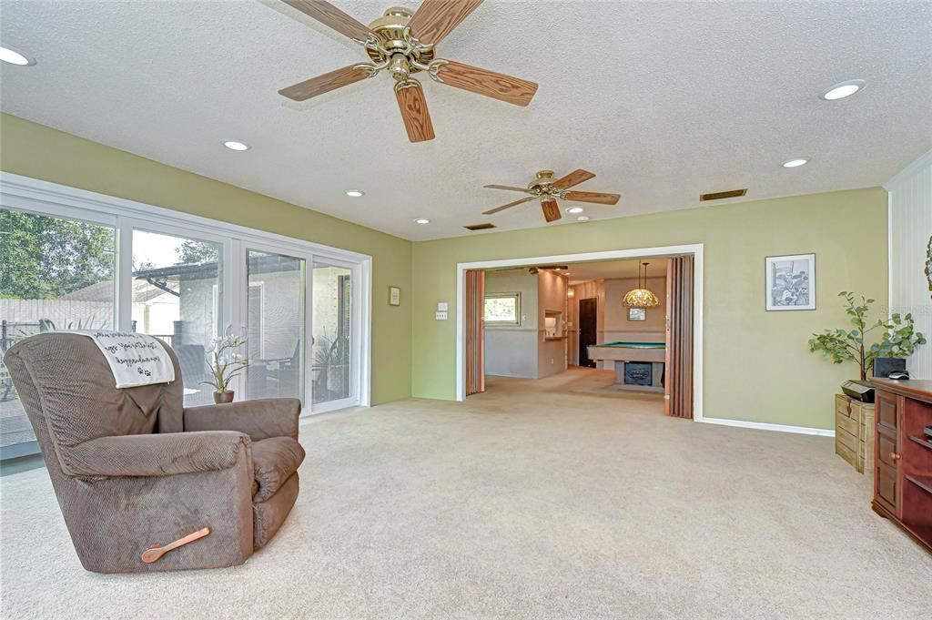 For Sale: $589,000 (3 beds, 2 baths, 2111 Square Feet)