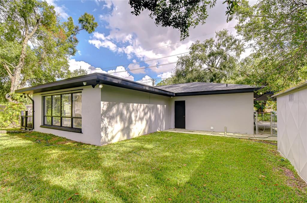 For Sale: $589,000 (3 beds, 2 baths, 2111 Square Feet)