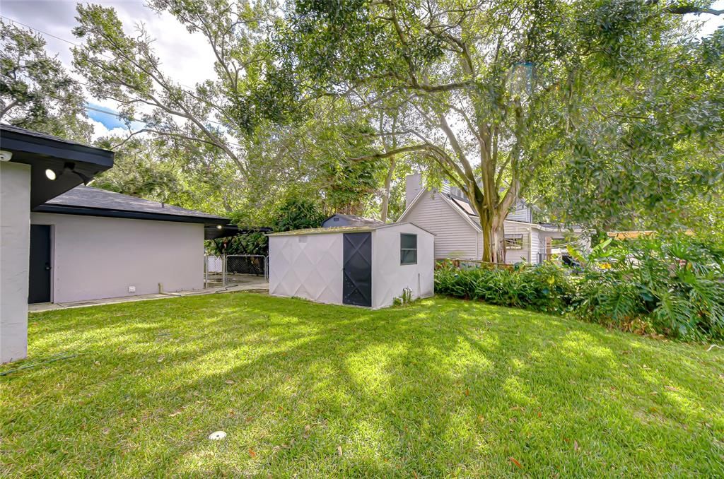 For Sale: $589,000 (3 beds, 2 baths, 2111 Square Feet)