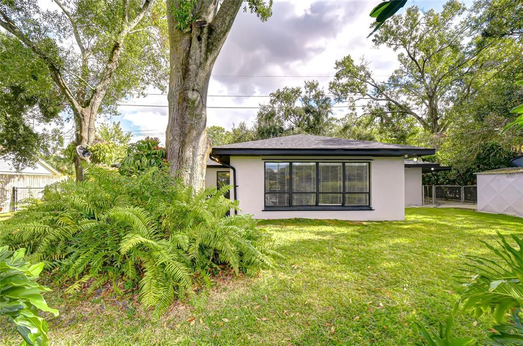 For Sale: $589,000 (3 beds, 2 baths, 2111 Square Feet)