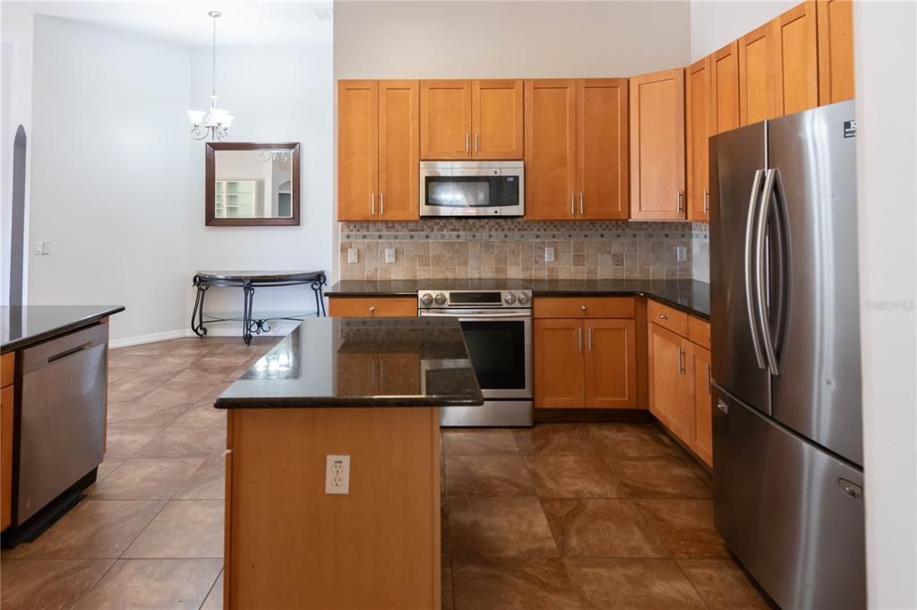 待售: $465,800 (4 贝兹, 4 浴室, 3034 平方英尺)