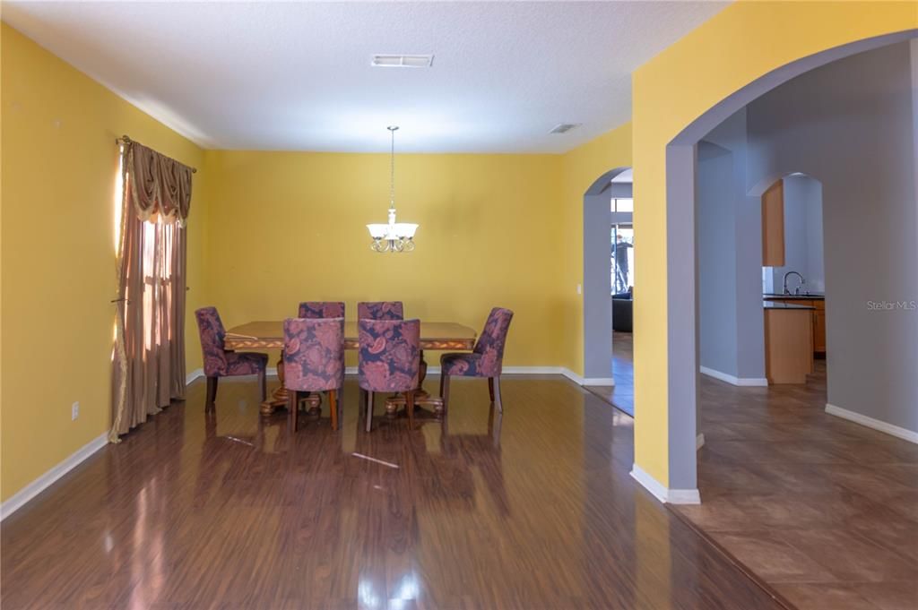 待售: $465,800 (4 贝兹, 4 浴室, 3034 平方英尺)