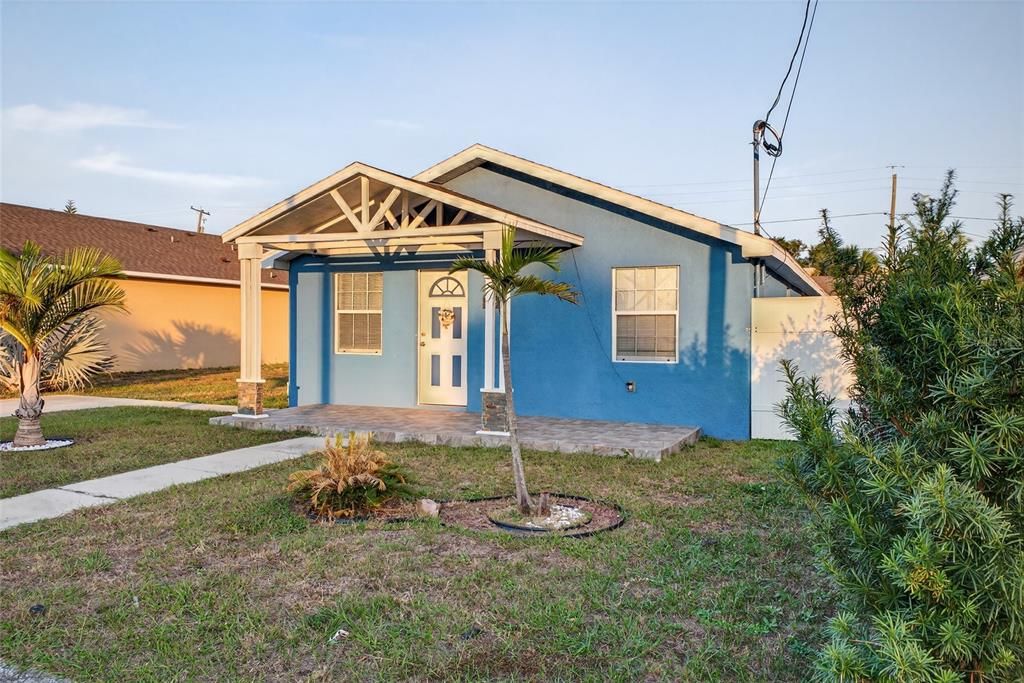 На продажу: $265,000 (3 спален, 2 ванн, 1128 Квадратных фут)