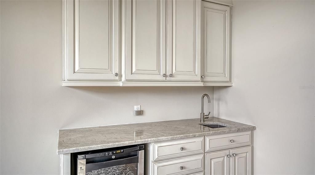 En Venta: $975,000 (4 camas, 4 baños, 3624 Pies cuadrados)