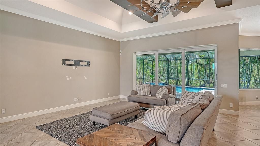 En Venta: $975,000 (4 camas, 4 baños, 3624 Pies cuadrados)