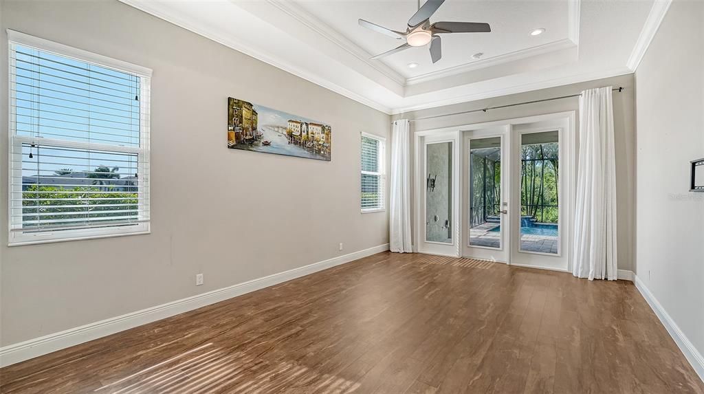 En Venta: $975,000 (4 camas, 4 baños, 3624 Pies cuadrados)