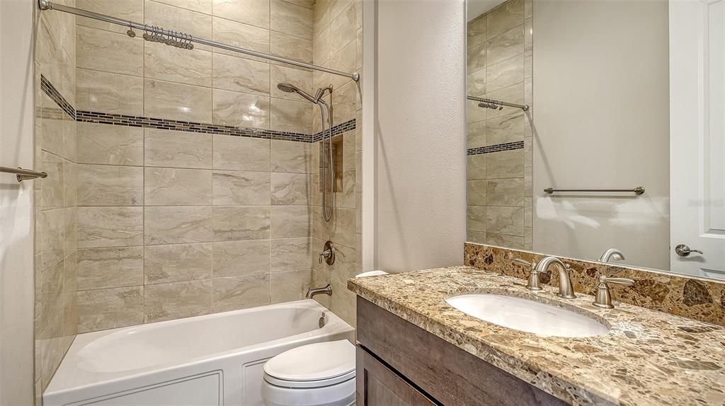 En Venta: $975,000 (4 camas, 4 baños, 3624 Pies cuadrados)