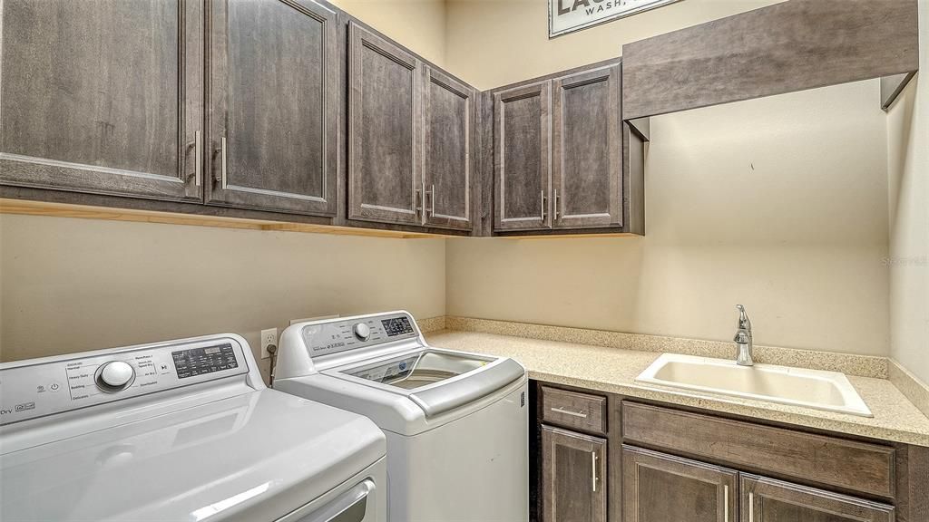 En Venta: $975,000 (4 camas, 4 baños, 3624 Pies cuadrados)