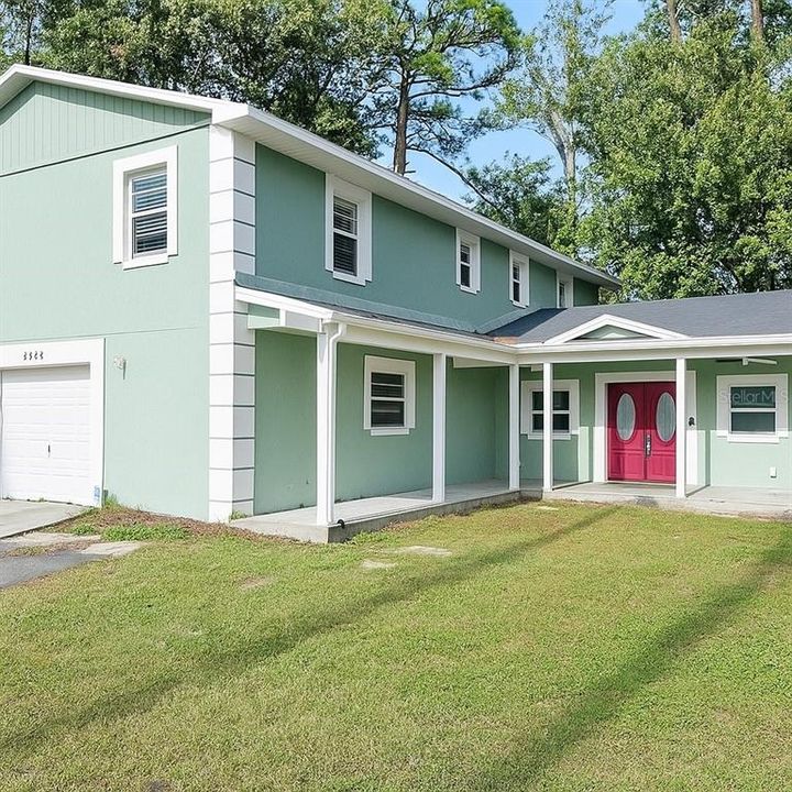 Active With Contract: $575,000 (6 beds, 4 baths, 2926 Square Feet)