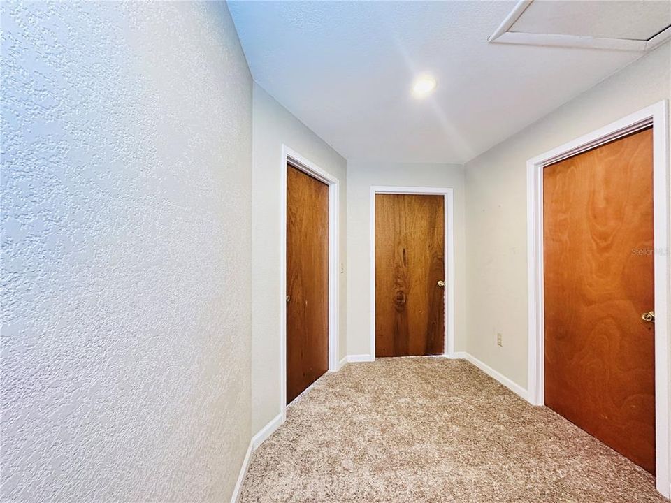 Active With Contract: $575,000 (6 beds, 4 baths, 2926 Square Feet)