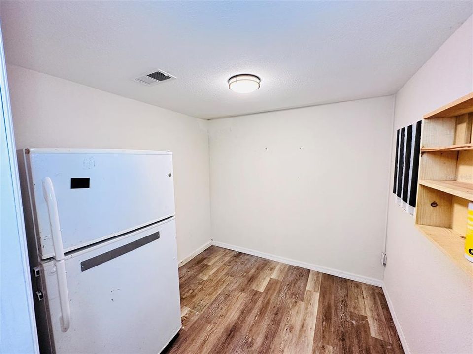 Active With Contract: $575,000 (6 beds, 4 baths, 2926 Square Feet)