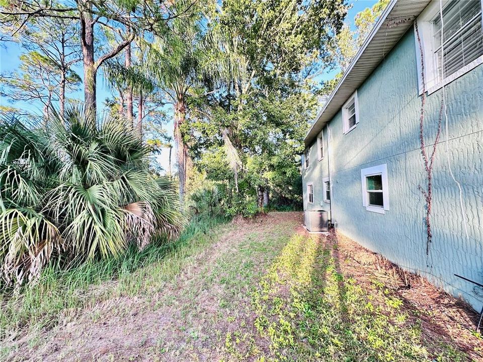 Active With Contract: $575,000 (6 beds, 4 baths, 2926 Square Feet)