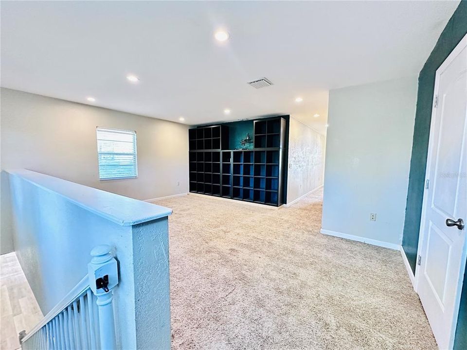 Active With Contract: $575,000 (6 beds, 4 baths, 2926 Square Feet)