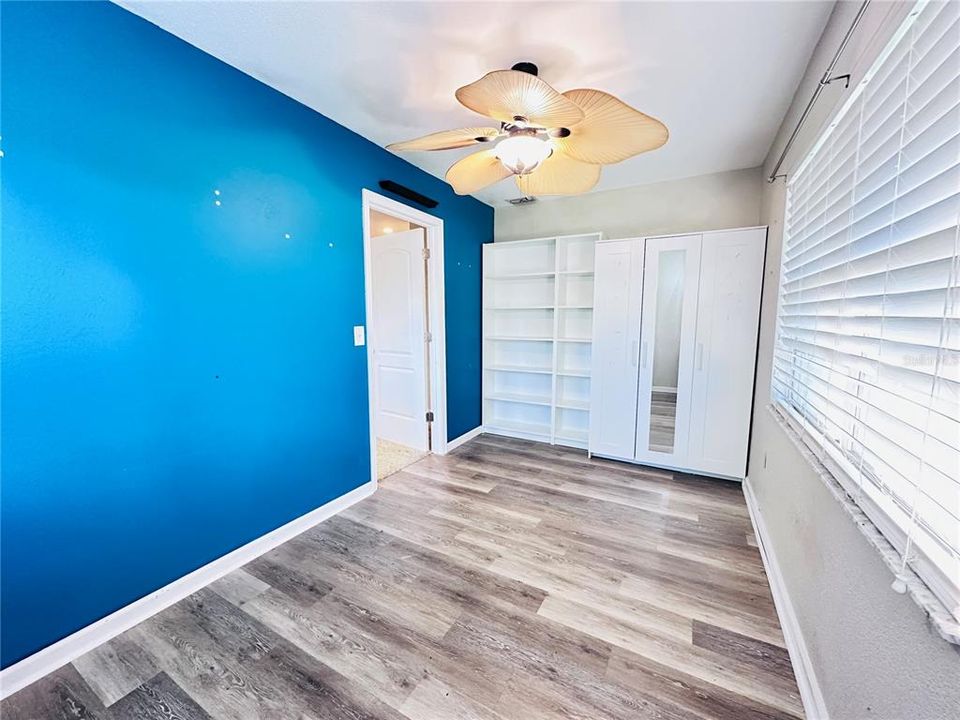 Active With Contract: $575,000 (6 beds, 4 baths, 2926 Square Feet)