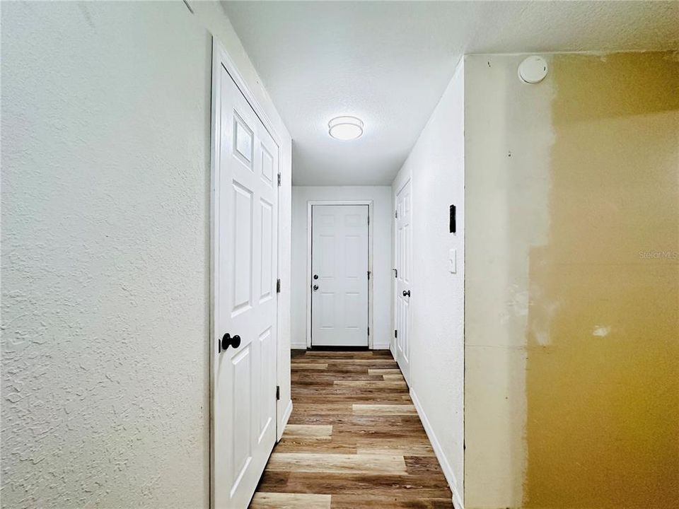 Active With Contract: $575,000 (6 beds, 4 baths, 2926 Square Feet)