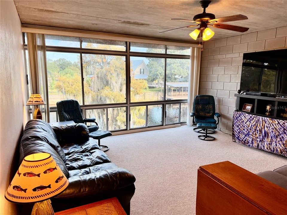 Active With Contract: $299,900 (3 beds, 0 baths, 1280 Square Feet)