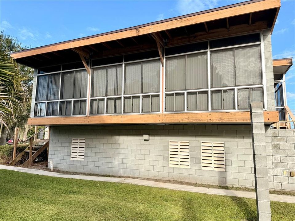 Active With Contract: $299,900 (3 beds, 0 baths, 1280 Square Feet)