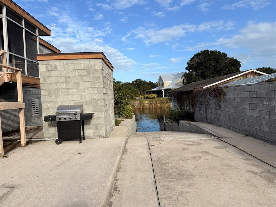 Active With Contract: $299,900 (3 beds, 0 baths, 1280 Square Feet)