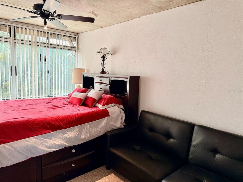 Active With Contract: $299,900 (3 beds, 0 baths, 1280 Square Feet)