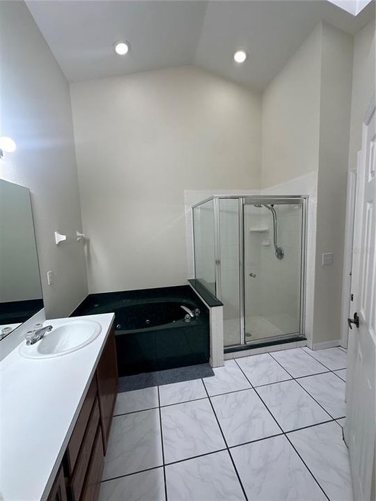 待售: $475,000 (4 贝兹, 2 浴室, 1936 平方英尺)