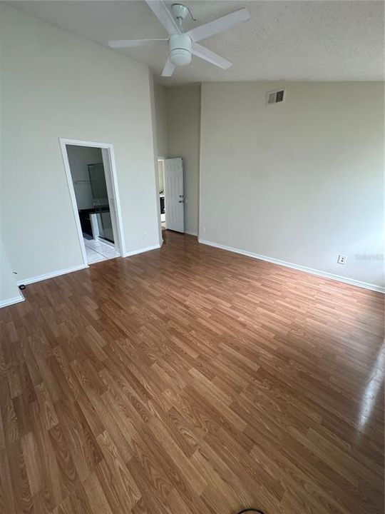 待售: $475,000 (4 贝兹, 2 浴室, 1936 平方英尺)