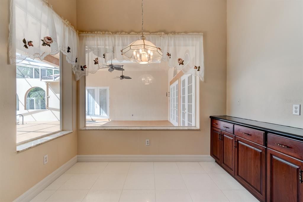 For Sale: $1,010,000 (4 beds, 3 baths, 4408 Square Feet)