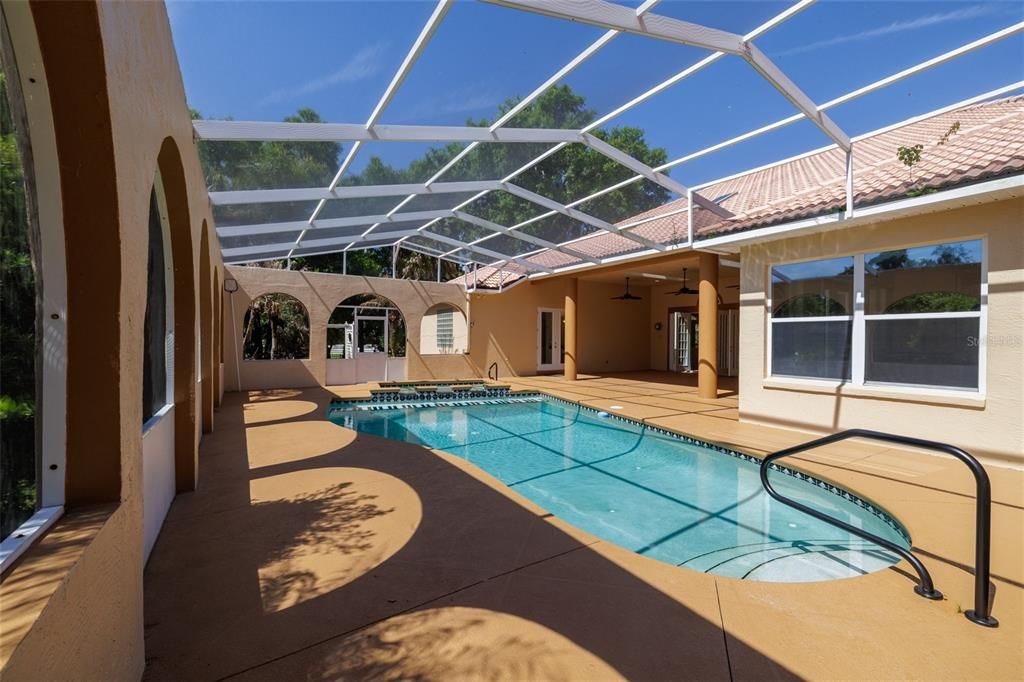 For Sale: $938,500 (4 beds, 3 baths, 4408 Square Feet)