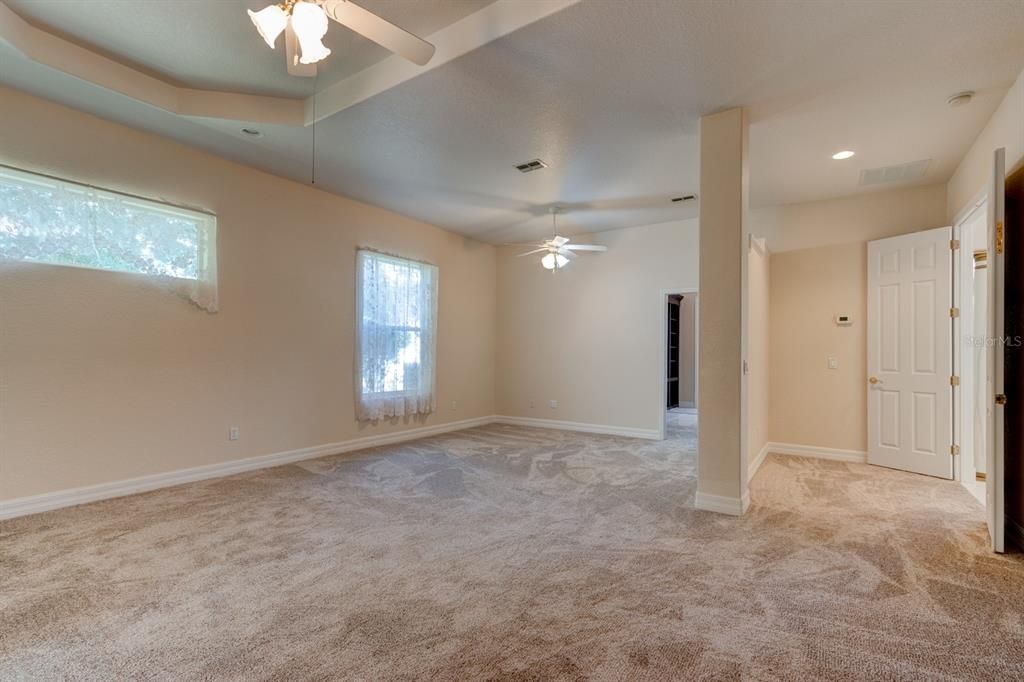 For Sale: $1,010,000 (4 beds, 3 baths, 4408 Square Feet)