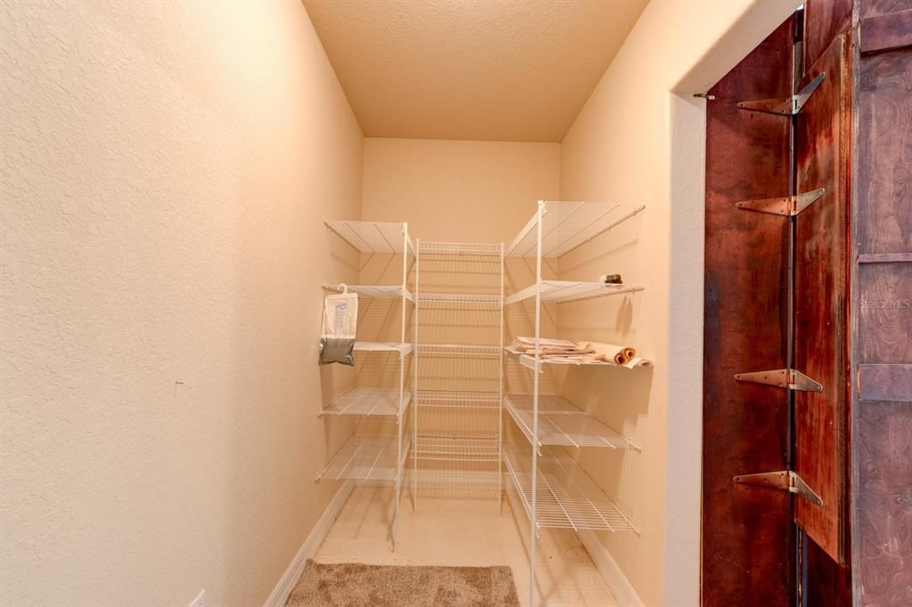 For Sale: $1,010,000 (4 beds, 3 baths, 4408 Square Feet)